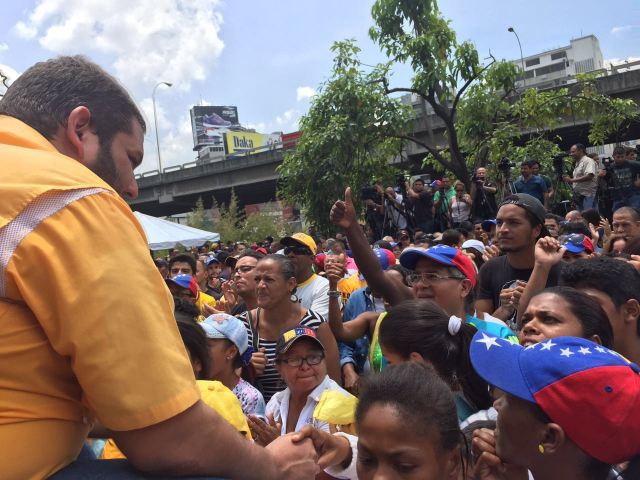 Diputado Requesens en concentración Bello Monte1