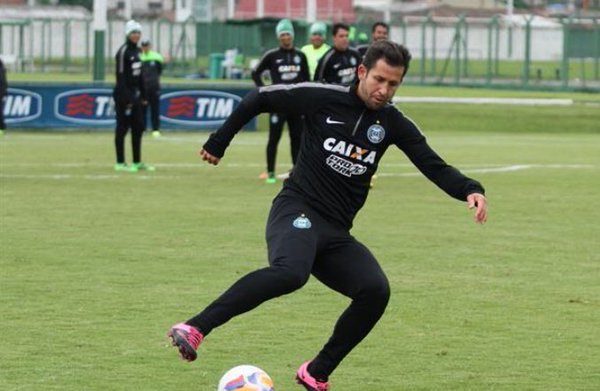 César “Maestrico” González renuncia a la Copa América Centenario