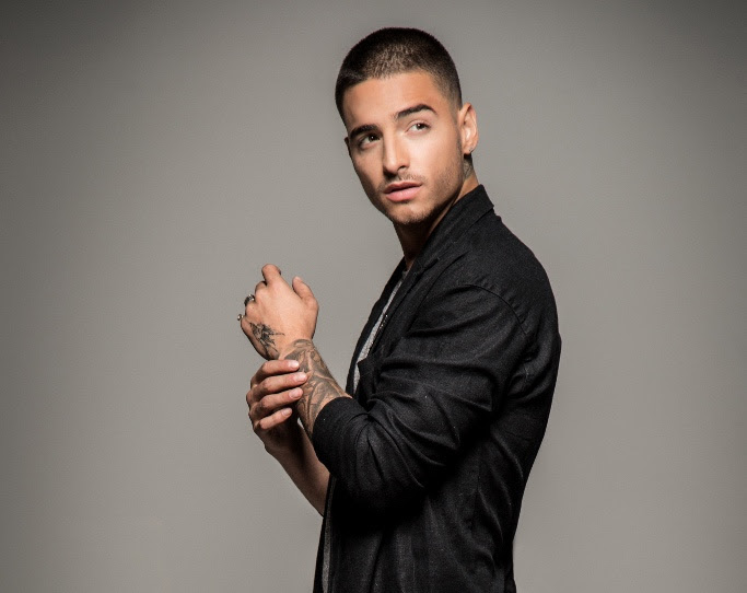 ¡Sudadito! Maluma haciendo ejercicio sin camisa y en leggins pegaditos (VIDEOS)