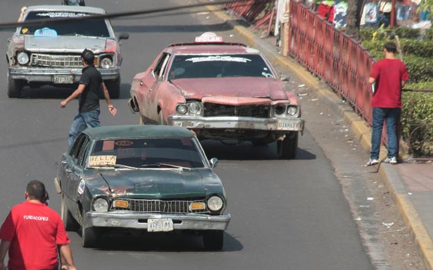 Transporte zuliano varado por repuestos