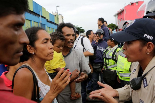 colas comida protesta