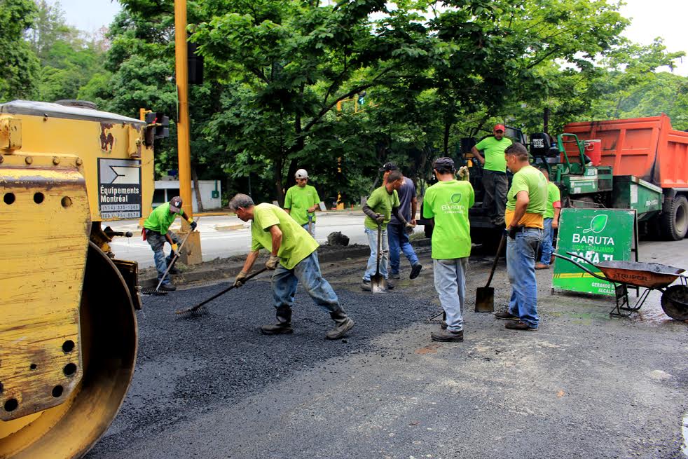 Alcaldía de Baruta continúa con su plan de asfaltado en El Cafetal