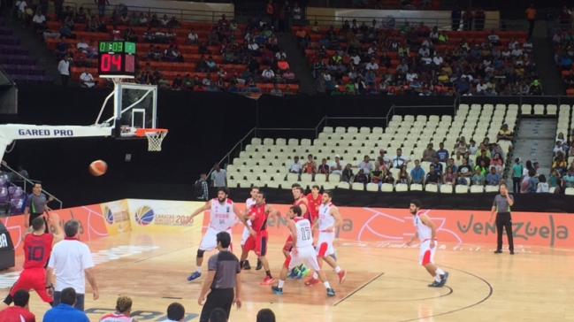 Chile se impuso a Perú (59-78) en el inicio del Sudamericano