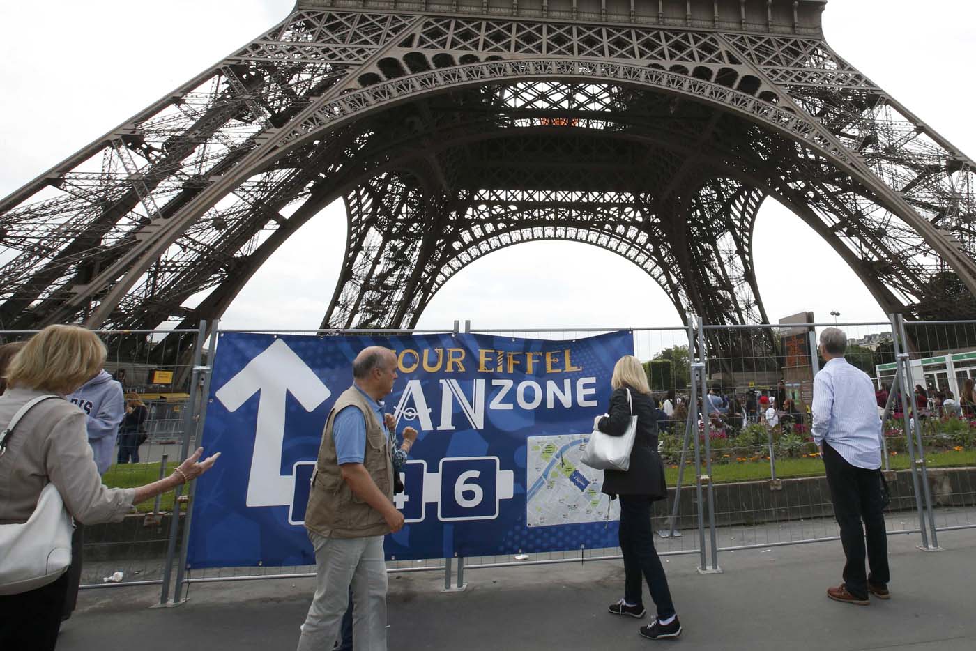 Cierran la Torre Eiffel por nueva jornada de protestas