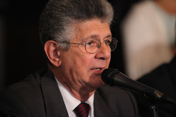 Ramos Allup: Maduro quiere seguir siendo presidente así sea de un cementerio