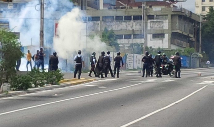 En la ULA exigían comida y le respondieron con lacrimógenas y perdigones (Fotos)