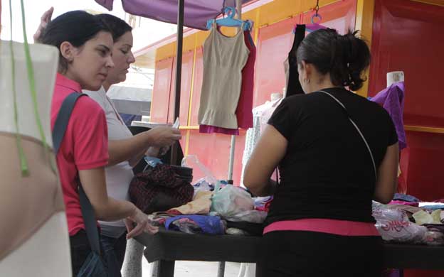 Comerciantes de Maracaibo se las ven negras para mantenerse