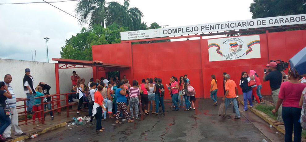 Secuestrados cuatro presos políticos durante motín en la cárcel de Tocuyito #14Feb