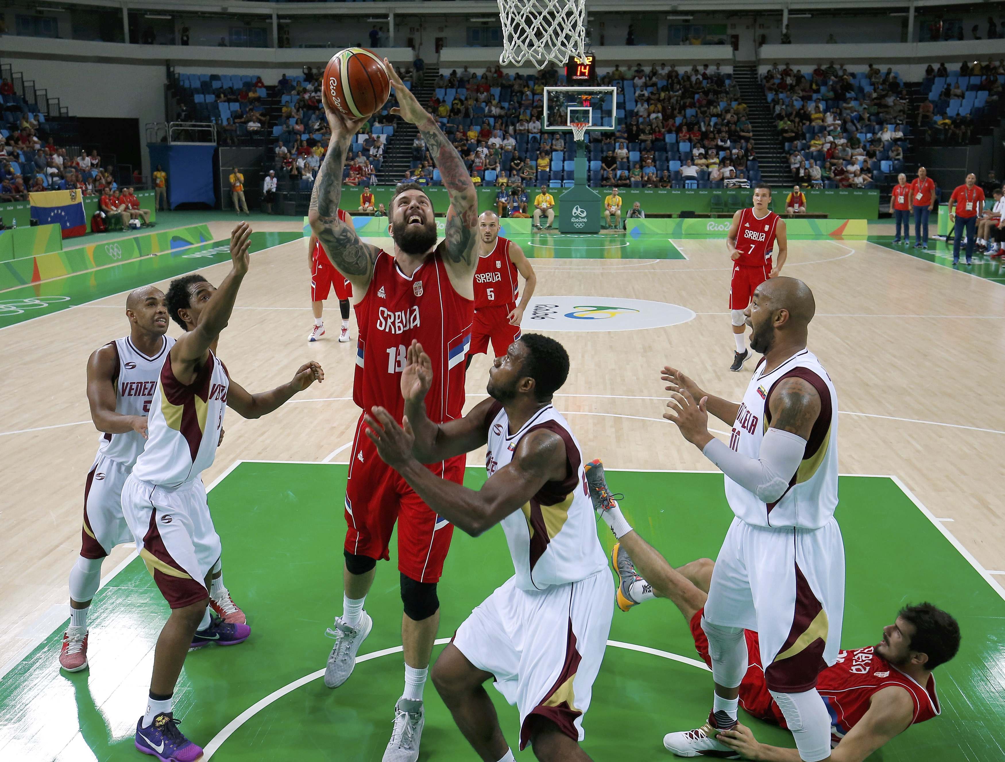 Venezuela cae 86 por 62 en debut del baloncesto olímpico