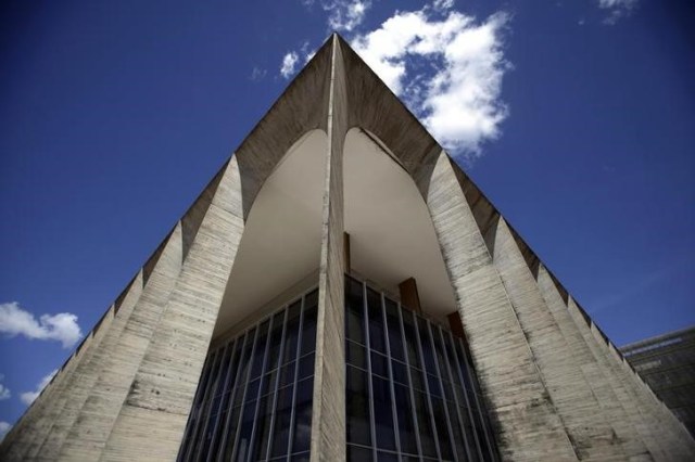 El Palacio de Itamaraty en Brasilia, abr 17, 2010. El Ministerio de Relaciones Exteriores de Brasil convocó al embajador de Uruguay para que dé explicaciones sobre reportes de unas declaraciones de su canciller Rodolfo Novoa relacionadas a la presidencia de Venezuela en el Mercosur. REUTERS/Ricardo Moraes