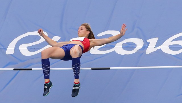 2016 Rio Olympics - Athletics - Women's Heptathlon High Jump - Groups - Olympic Stadium - Rio de Janeiro, Brazil - 12/08/2016. Eliska Klucinova (CZE) of Czech Republic competes. REUTERS/Fabrizio Bensch FOR EDITORIAL USE ONLY. NOT FOR SALE FOR MARKETING OR ADVERTISING CAMPAIGNS.