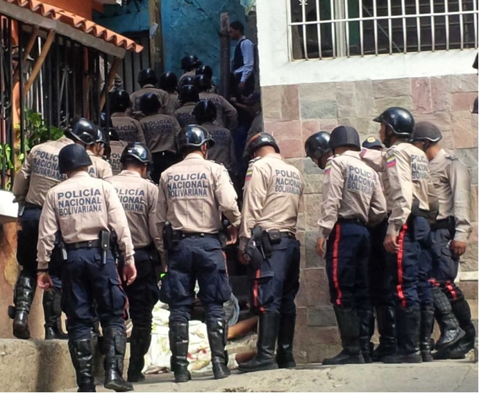 Reportan despliegue de funcionarios de la GNB y PNB en La Vega y El Valle este #6Nov