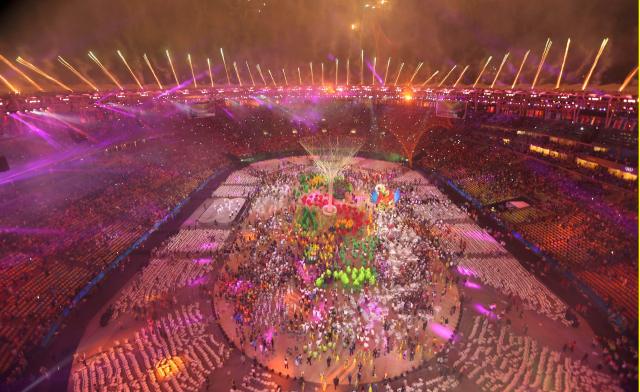 2016 Rio Olympics - Closing ceremony - Maracana - Rio de Janeiro, Brazil - 21/08/2016. Performers take part in the closing ceremony. REUTERS/Fabrizio Bensch FOR EDITORIAL USE ONLY. NOT FOR SALE FOR MARKETING OR ADVERTISING CAMPAIGNS.