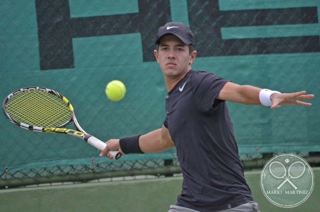 Juan Manuel Sanchez (COL) con forehand