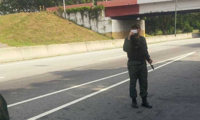 Personas con discapacidad fueron retenidas este #29Ago en alcabala de Yaracuy