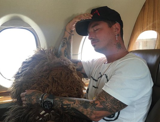 J Balvin sobre accidente aéreo: “La vida se me pasó en un segundo”