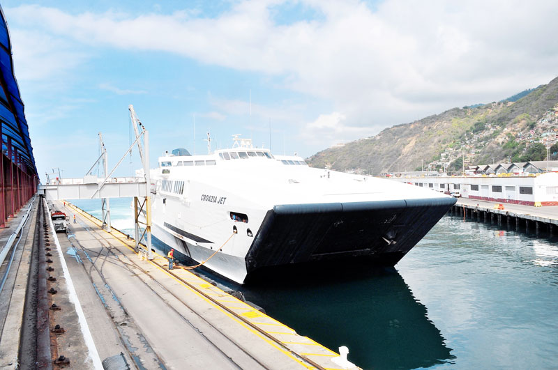 Hasta el 12 de septiembre zarpará el ferry desde La Guaira