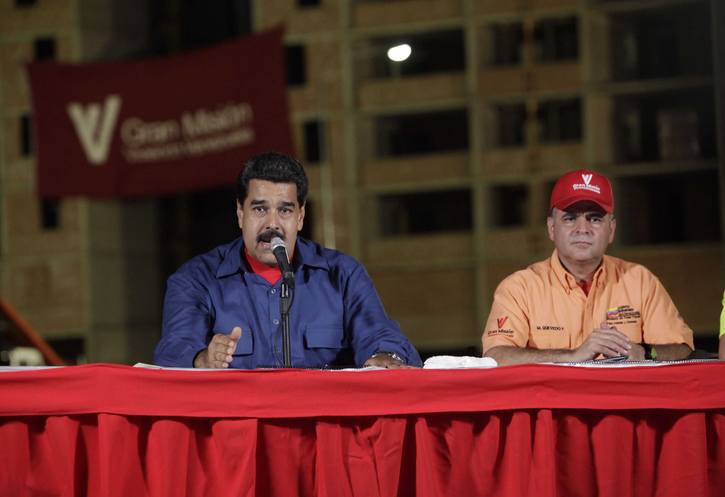 Por cacerolear a Nicolás: Denuncian presuntos desalojos en edificios de Fuerte Tiuna (Fotos)