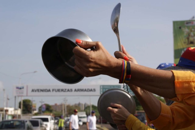 cacerolazo cacerola