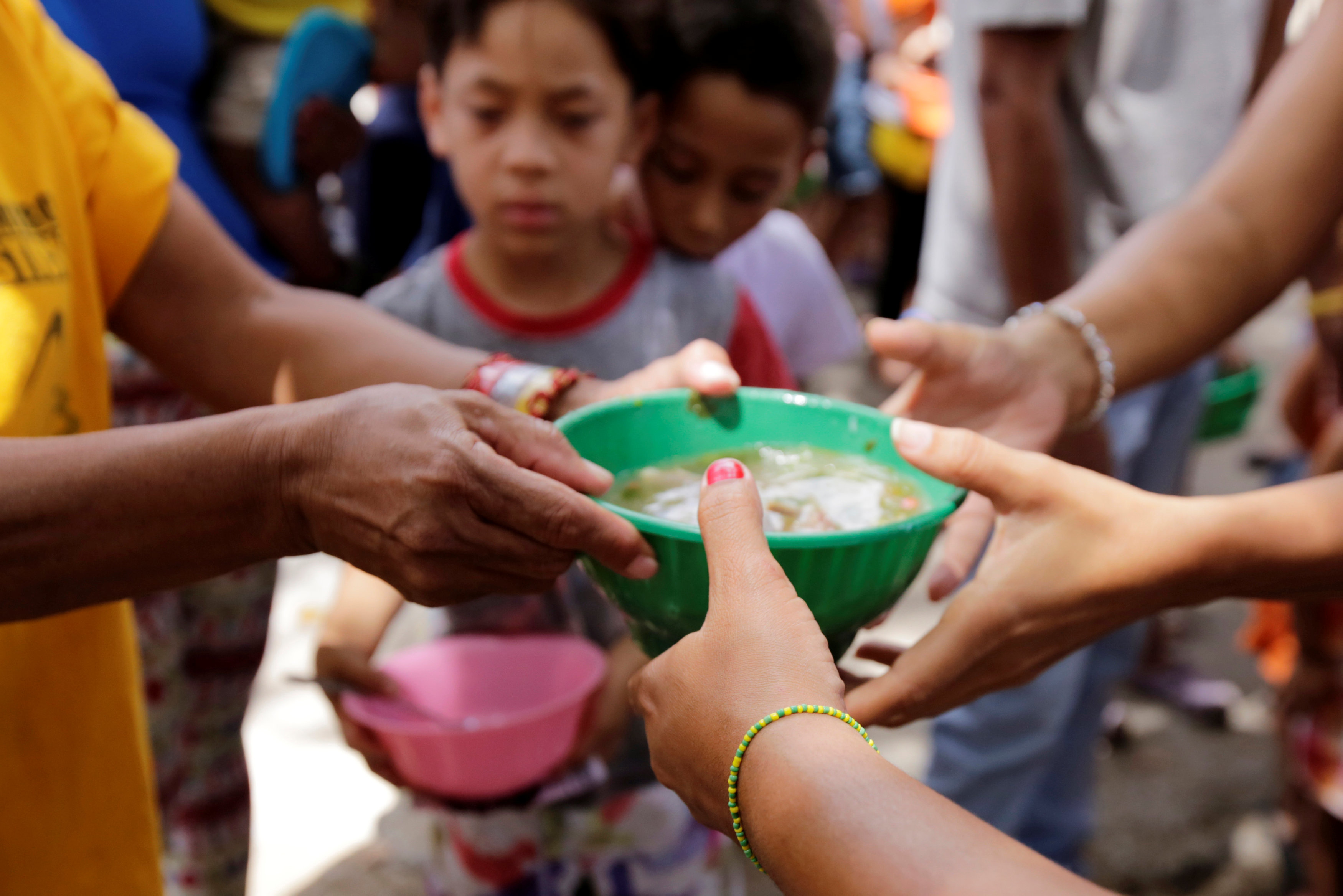 Precio de los alimentos escaló 658,4% en un año