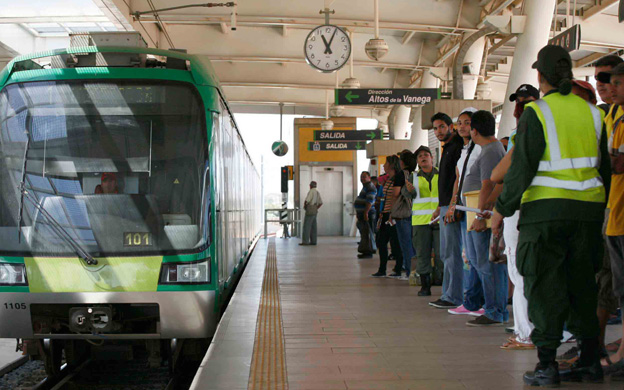 Chofer de Metrobus en Maracaibo asalta a sus pasajeros