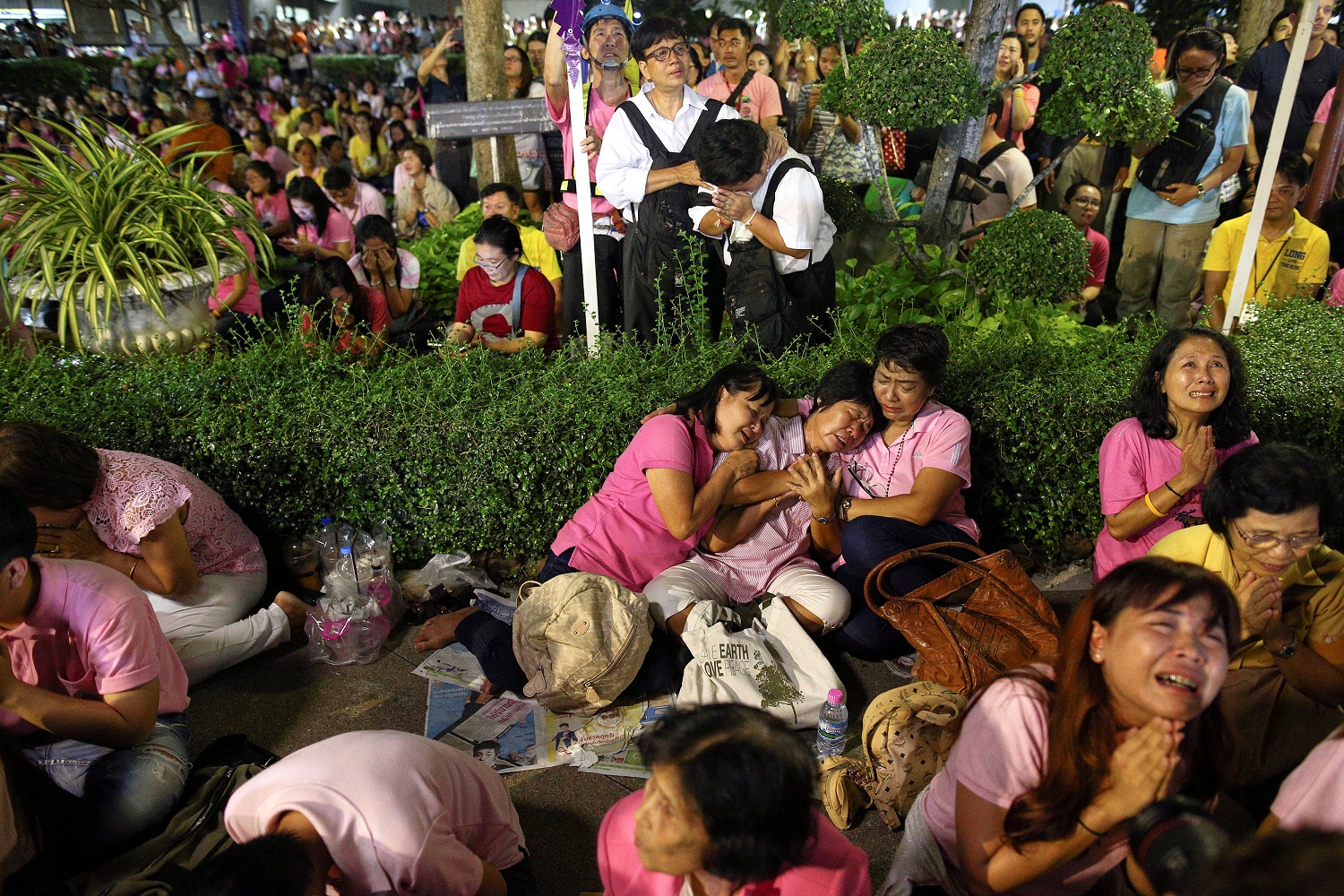 Una ley de 1924 y la Constitución rigen la sucesión al trono de Tailandia