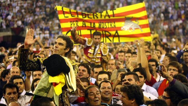 José Tomas y Serafín Marín, en 2011, en la última corrida de toros en la Monumental - Inés Baucells