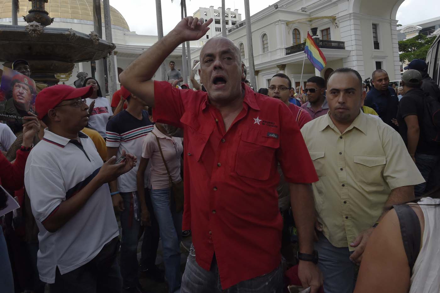 Así fue la pronta aparición de Jorge Rodríguez tras el ingreso de chavistas a la AN (Fotos + Video)