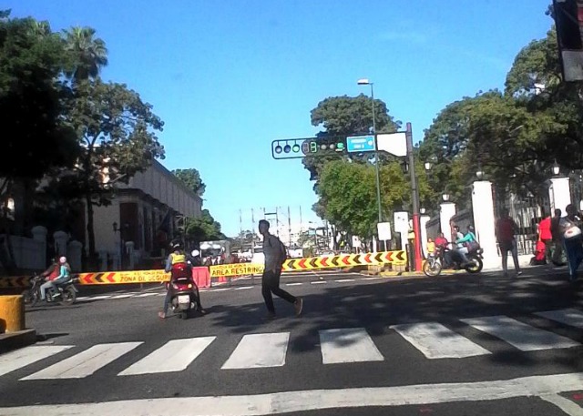 Así se encuentran los alrededores del Palacio de Miraflores este martes #25Oct