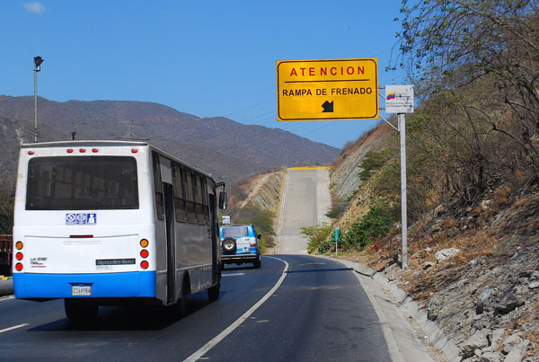 Transportistas se niegan a exonerar el pasaje a la tercera edad