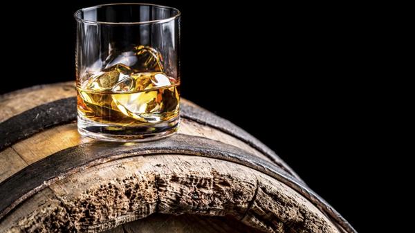 ¡OMG!… Esta fue la mega-cifra que un chino pagó por un “vasito” de whisky