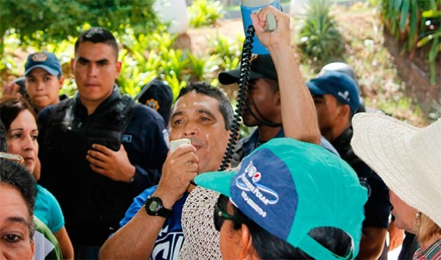 Educadores aguardan a que el Gobernador cumpla su palabra. / Foto: El Sol de Margarita