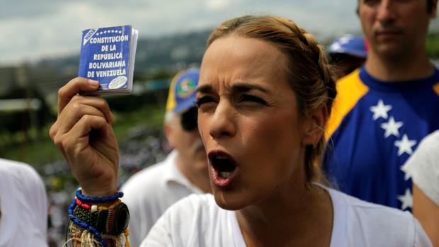 Lilian Tintori: Diálogo sí, pero no así, no hay condiciones necesarias