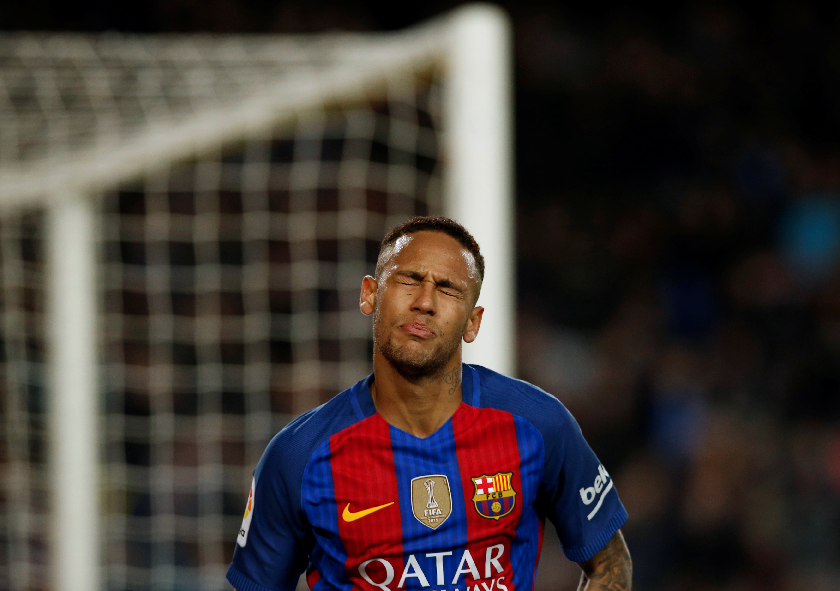 Fiscalía pide 2 años de cárcel para Neymar y 5 para Rosell por estafa en su fichaje