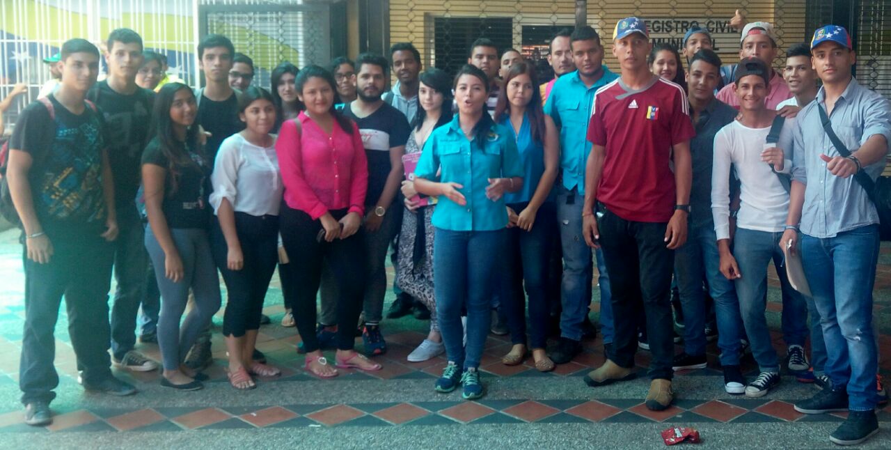 Jóvenes participarán en juicio a gestión de Rangel Gómez