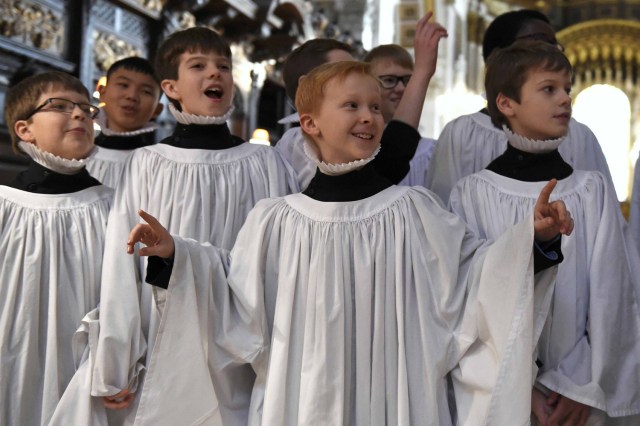 Choristers from St Paul's Cathedral choir rehearse at the cathedral in London, Britain December 9, 2016. REUTERS/Clodagh Kilcoyne