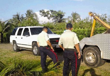 Se pusieron a “hacer cositas” en el carro y murieron afixiados