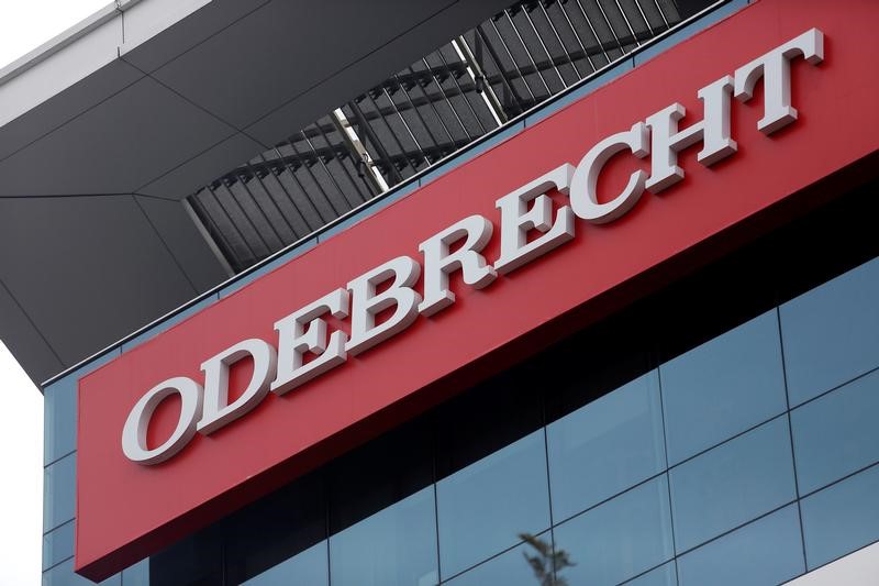 Fiscalía allana casa de expresidente peruano por presuntas coimas de Odebrecht