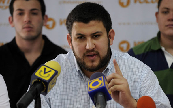 Smolansky denuncia ataques en punto de validación en La Vega