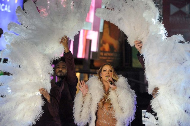 Mariah Carey performs during a concert in Times Square on New Year's Eve in New York, U.S. December 31, 2016. REUTERS/Stephanie Keith