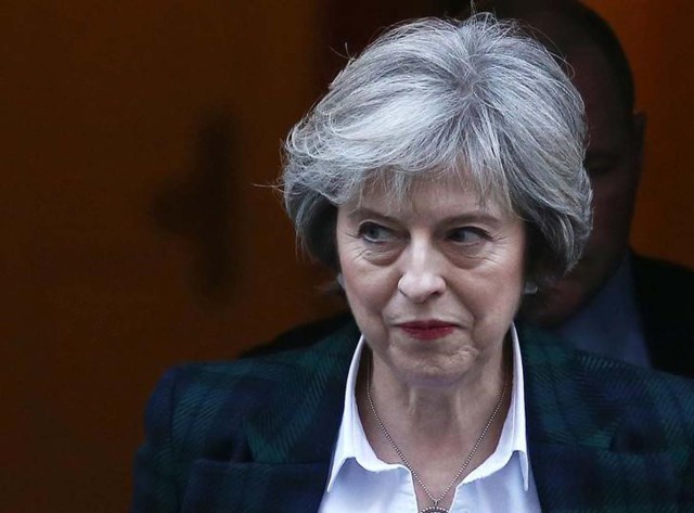 Britain's Prime Minister Theresa May leaves 10 Downing Street, London, January 17, 2017. REUTERS/Neil Hall