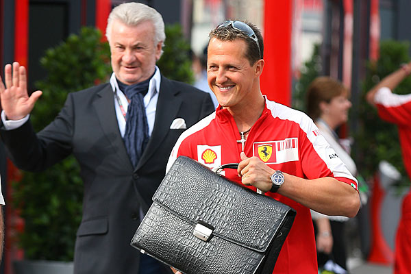 Michael-Schumacher-und-Willi-Weber-600x400-a121381237d0bbfd