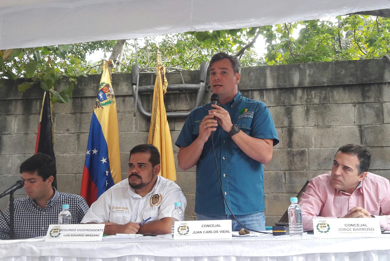 Concejales de la MUD atendieron problemática del dragado del Río Guaire