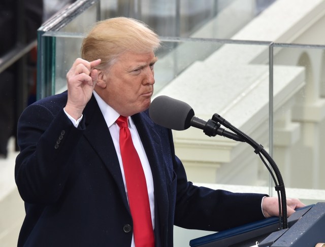 US President Donald Trump gives his inaugural address during ceremonies at the US Capitol in Washington, DC, on January 20, 2017. / AFP PHOTO / Paul J. Richards