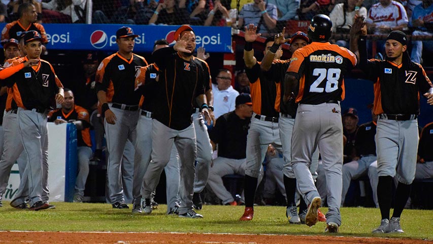 Las Águilas ganaron a Cardenales en el primero de la final