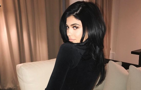 ¿Escondiendo la pancita? Estas fotos de Kylie Jenner podrían confirmar su embarazo