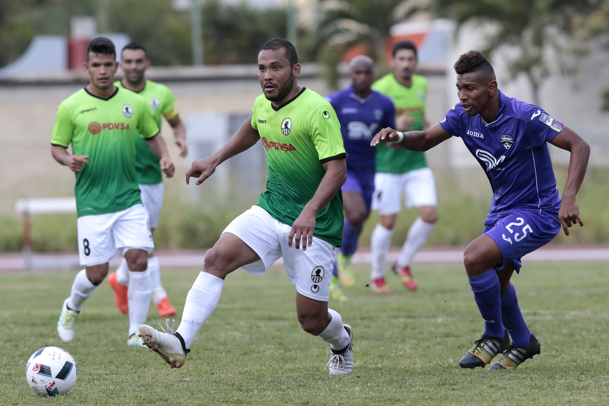 Zamora manda en el Torneo Apertura del fútbol venezolano