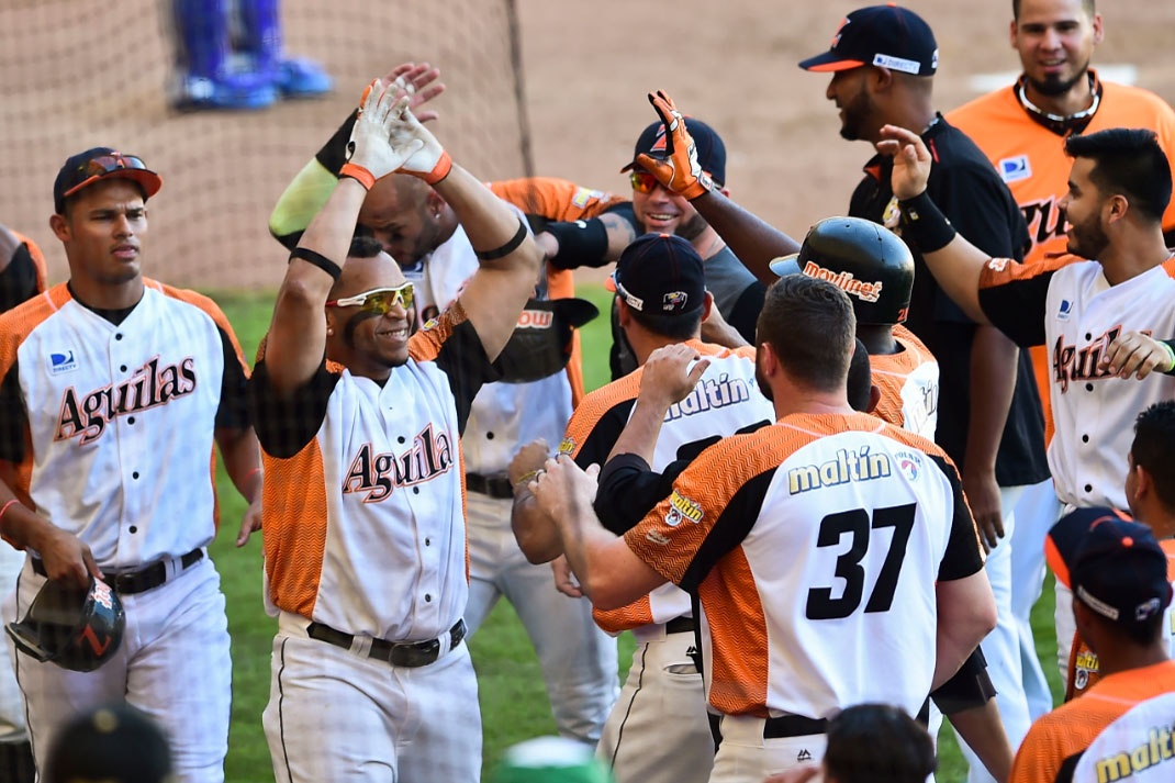 Venezuela venció a República Dominicana en la Serie del Caribe