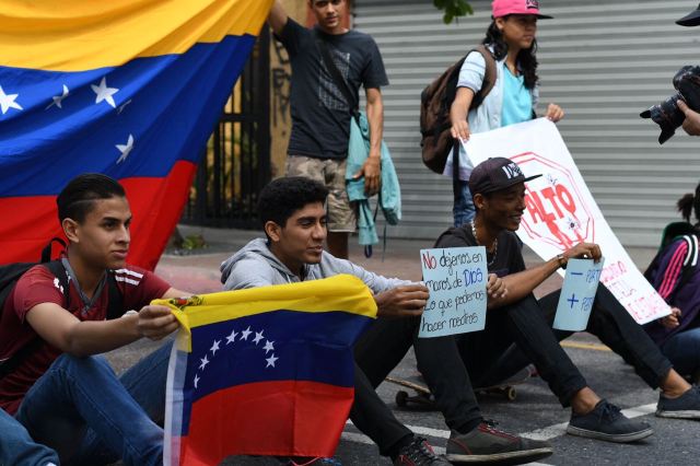 Marcha Juventud Oposicion  (2)