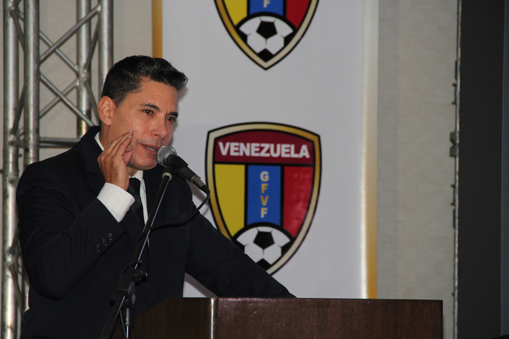 Tony Carrasco, candidato a la FVF, presentó oficialmente a su Consejo Directivo (+ propuestas por el #FutVE)